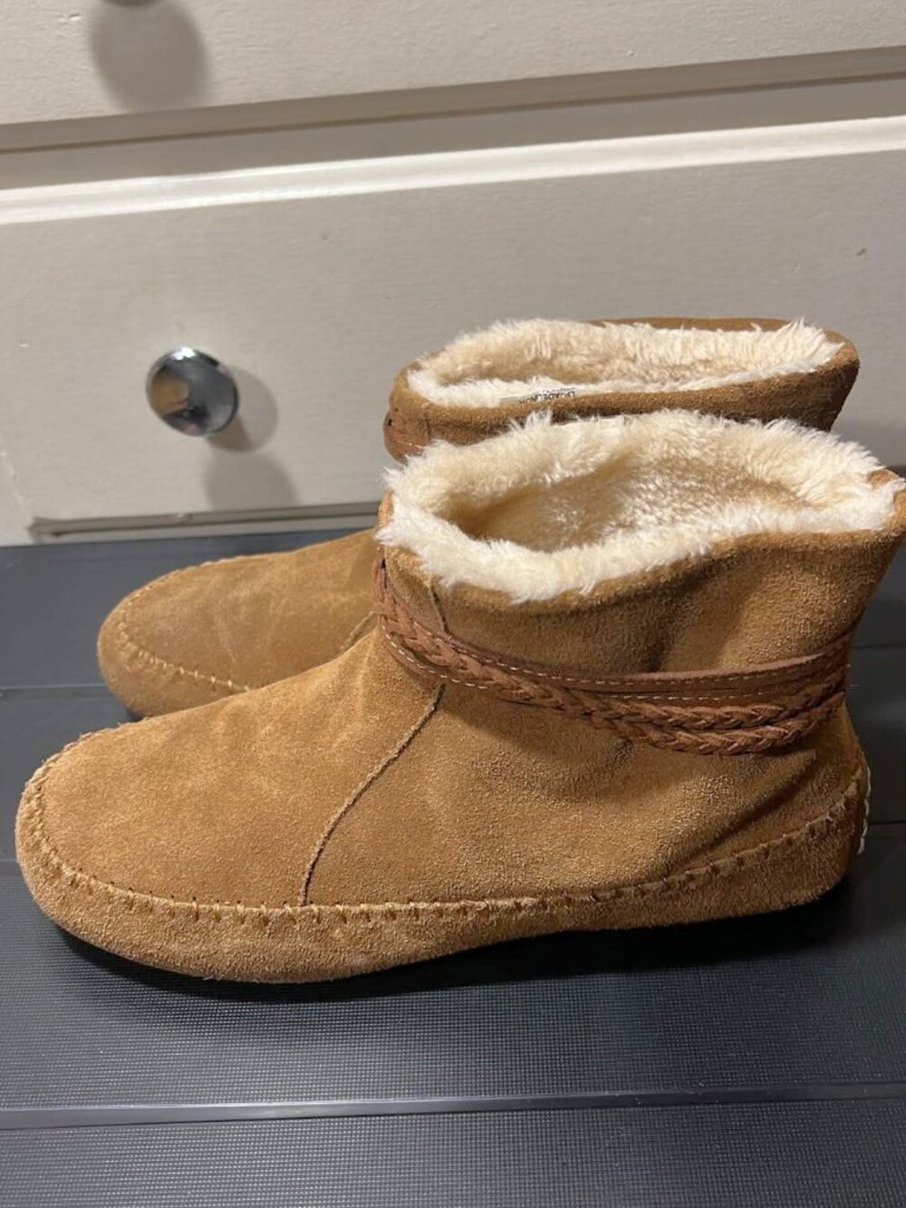 Lucky Brand Ahbey Suede Faux Fur Lined Moccasin Boots Tan Size 7